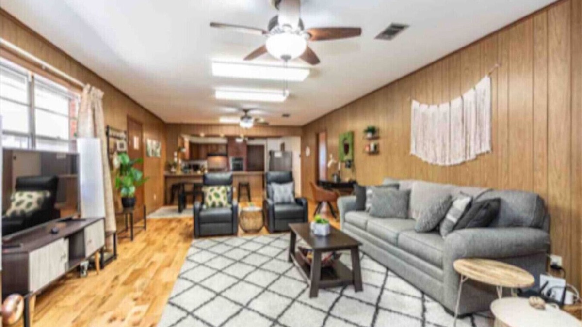 Harahan Apartment | Extended Stay Safe Haven-Big Car Port Parking!