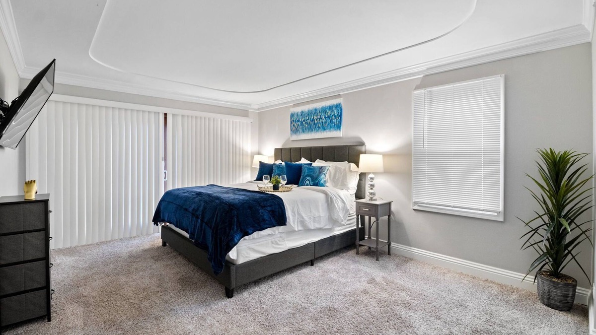 Wasco House | Extended Stay - Schaumburg FHS Rental
