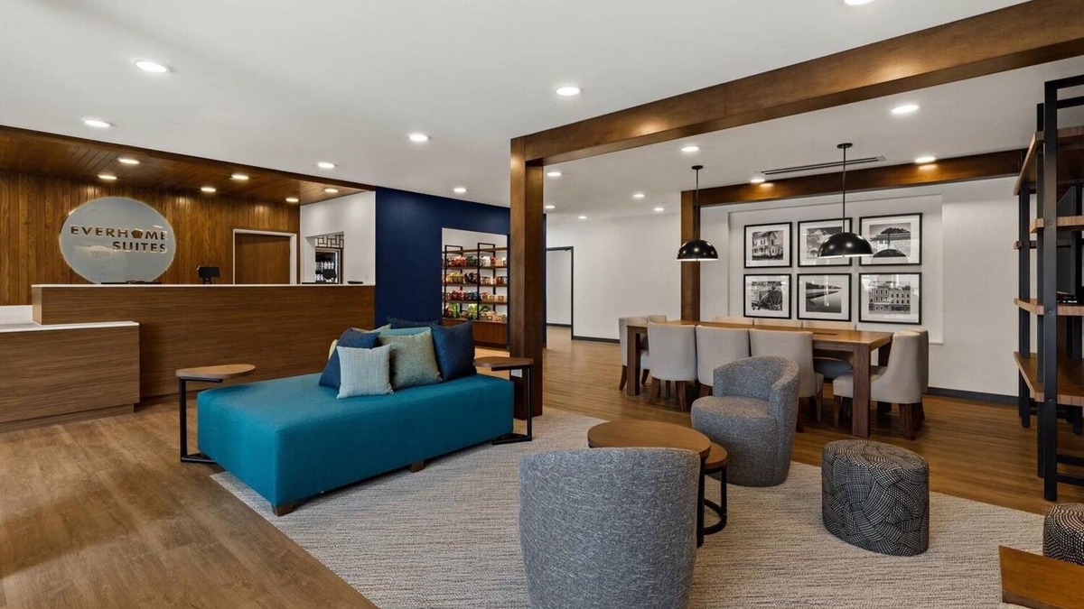 Newnan Hotel | Extended Stay Suites | 2 Units | Cheyenne WY Central Location