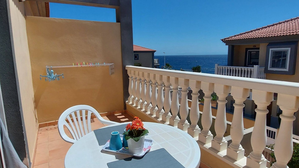 Arenas del Mar Ski Chalet | EXTENDENDOUS OCEAN ESTUDIO NEAR THE SEA