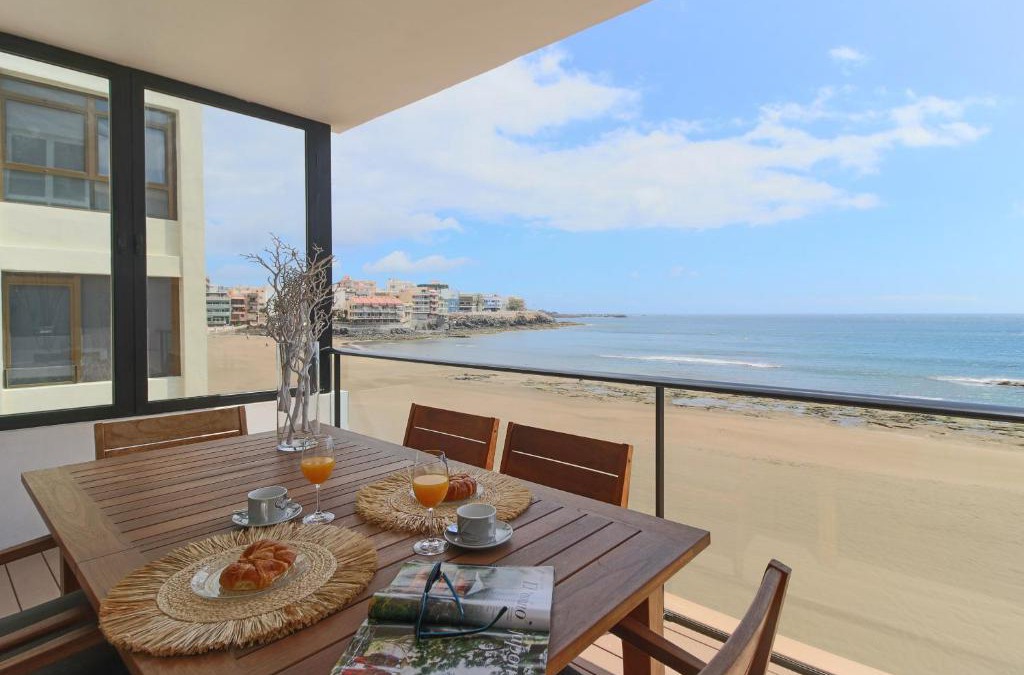 Melenara Apartment | Extra Luxurious Apartment on the Beachfront