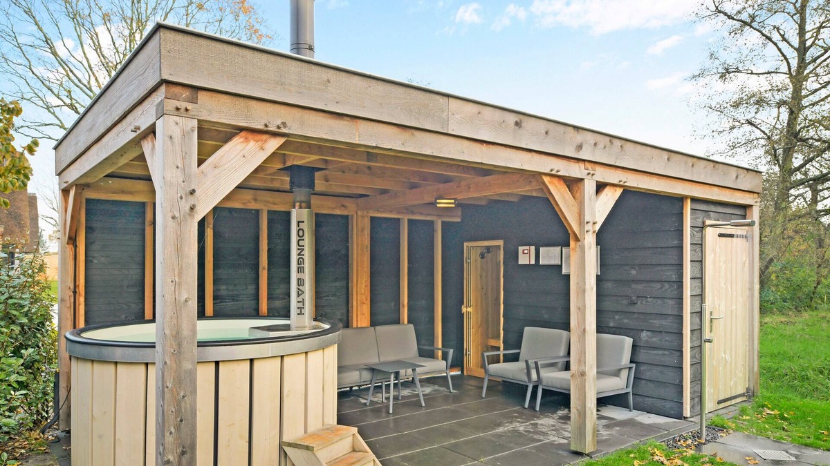 Schoorl House | Extra luxury 4-person wellness residence in the holiday park Landal Berger Duinen