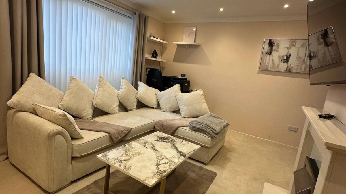 Peterlee House | Extraordinary Comfort - Enjoy Your Freedom & Peace