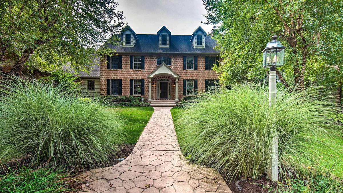 Atglen House | Extravagant Atglen Manor w/Private 60-Acre Land!