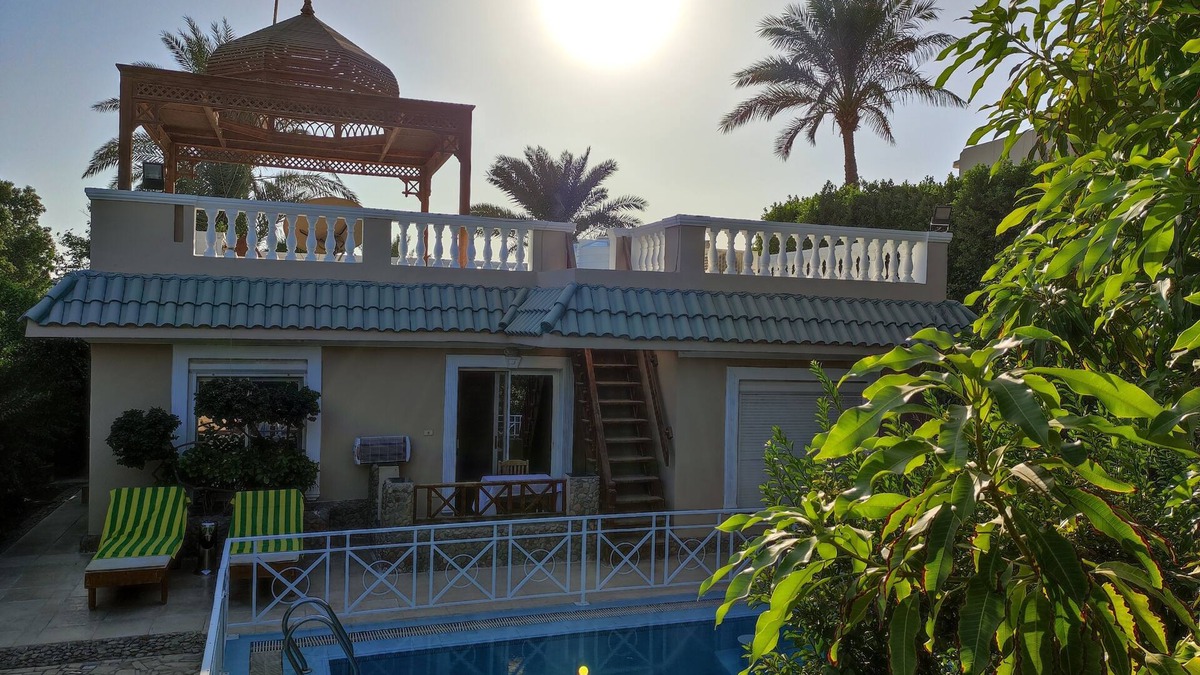 Dahar Villa | Extremely private Villa with pool and garden, access to private beach.