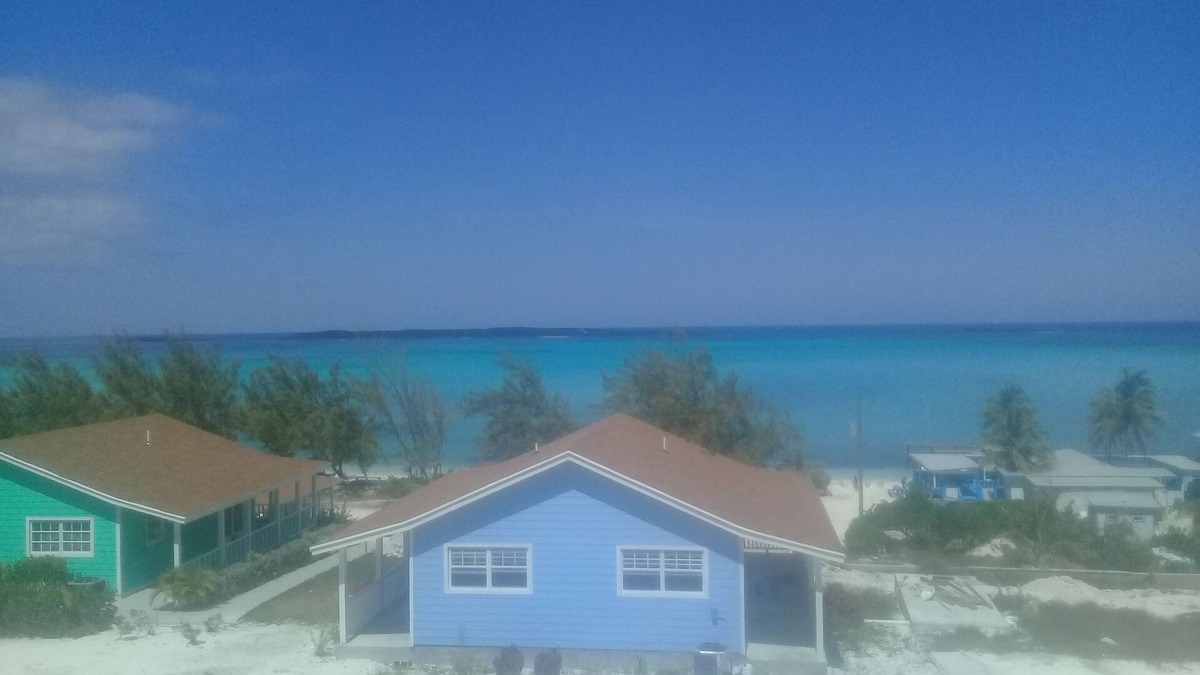 Rolleville Villa | Exuma Point Villas-Swimming Pigs Resort Yellow