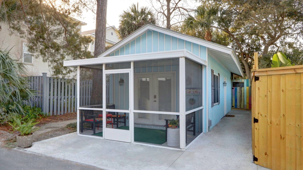 East Beach House | EZBreezy 1 bedroom home located on St. Simons popular East Beach