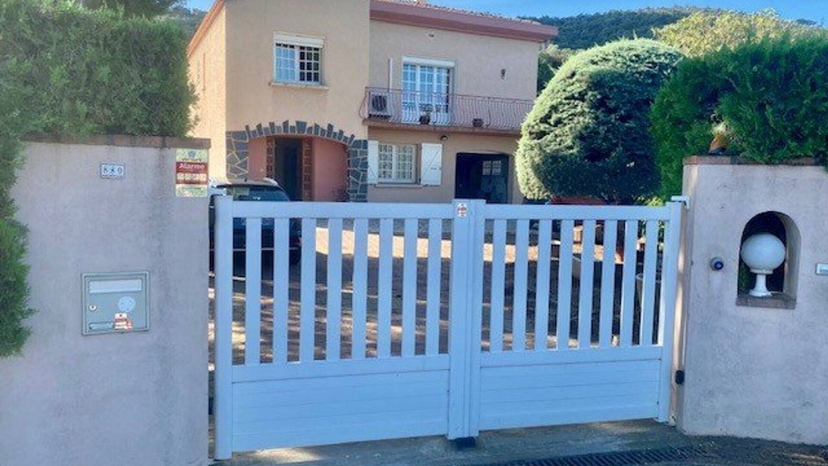 Le Boulou House | F5 House with garden and terrace, pets allowed