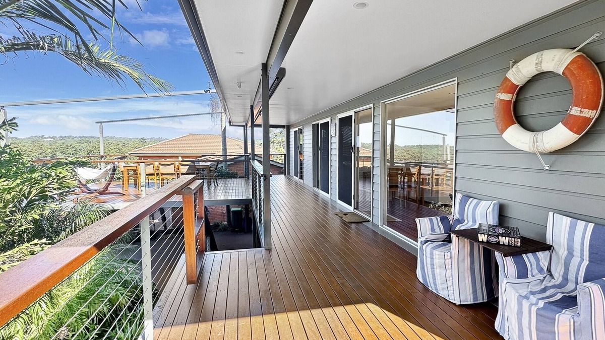 Surf Beach House | Fab 3-Bed Stay with Great Outdoors & Water Views