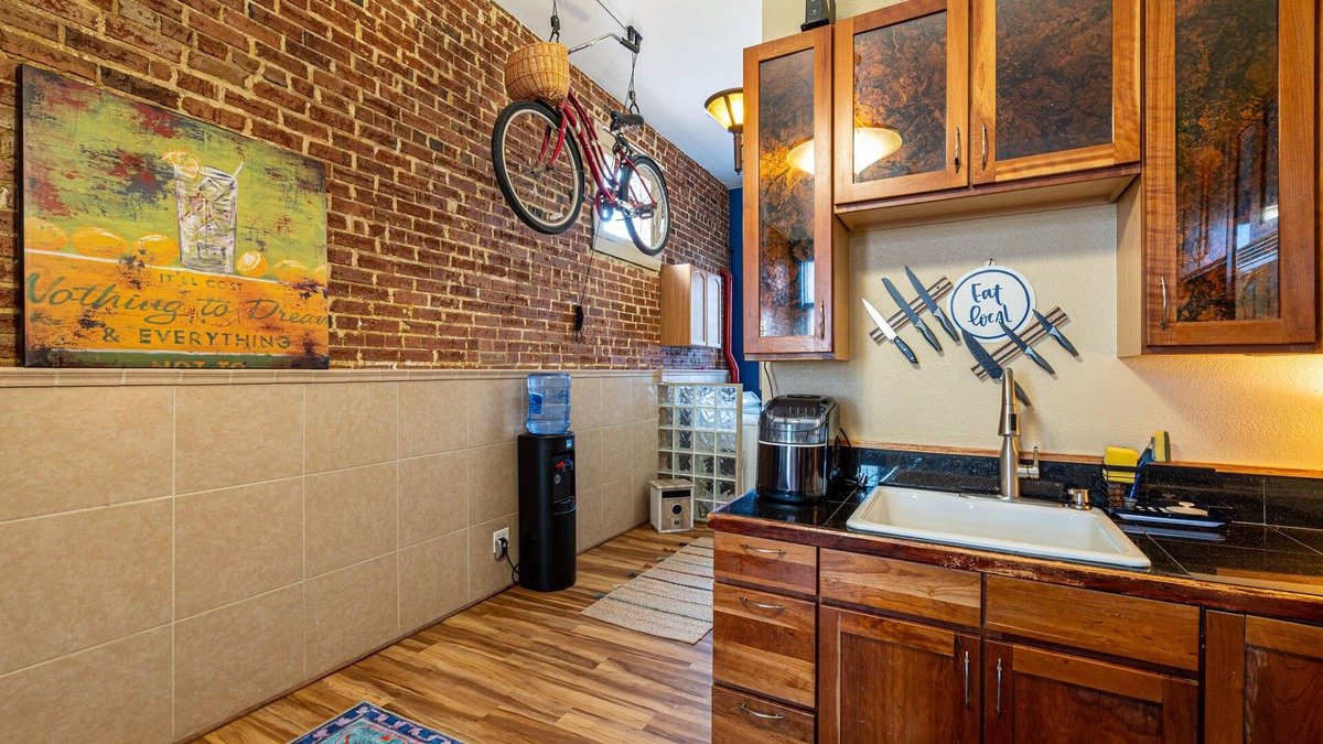 Curtis Park House | Fab & Fancy Free in Downtown Denver: 5 Points, Curtis Park, RiNo
