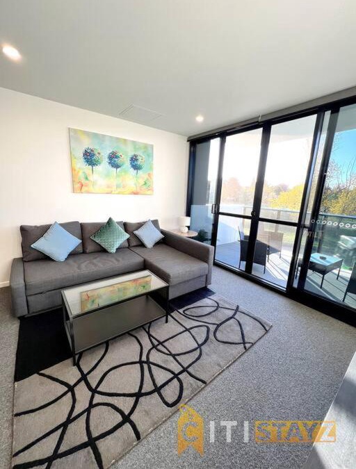 Phillip Apartment | Fab in Phillip - 2bd 2bth Apt - Close to CBR Hospital