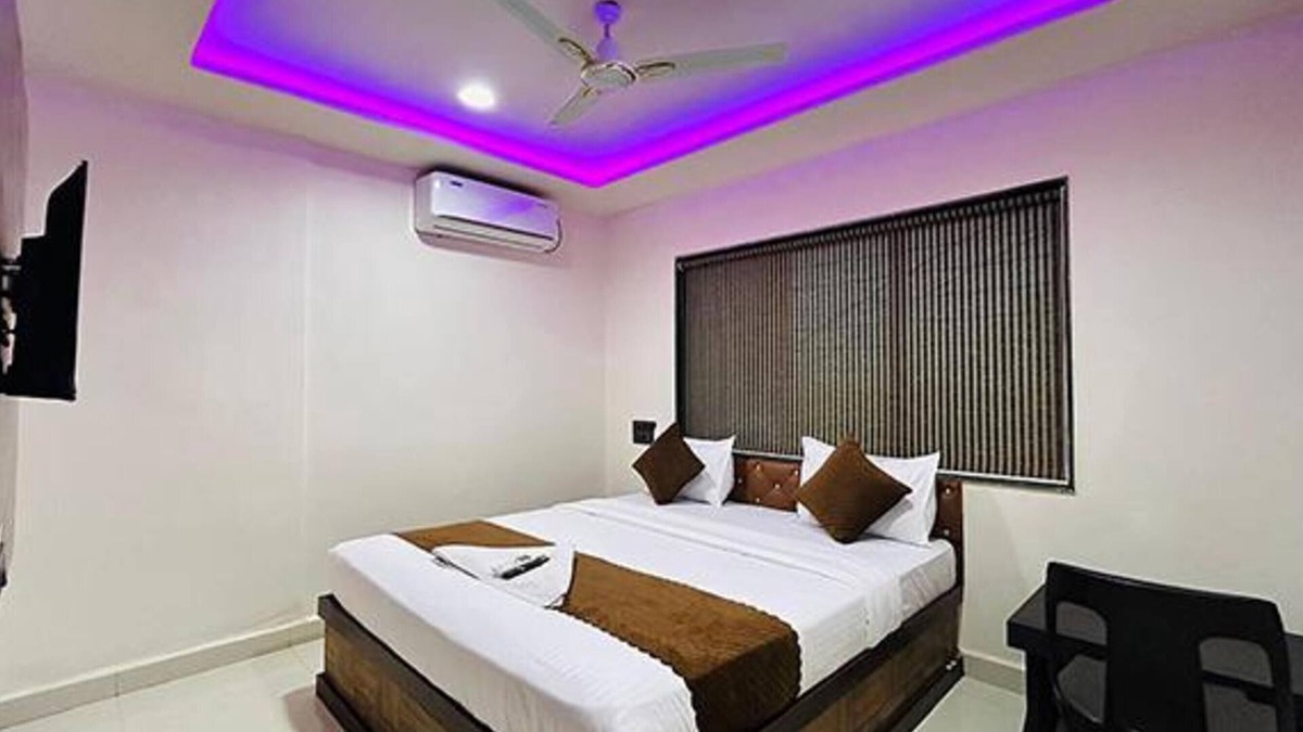 Pimpri - Chinchwad Hotel | FabExpress Abhishek