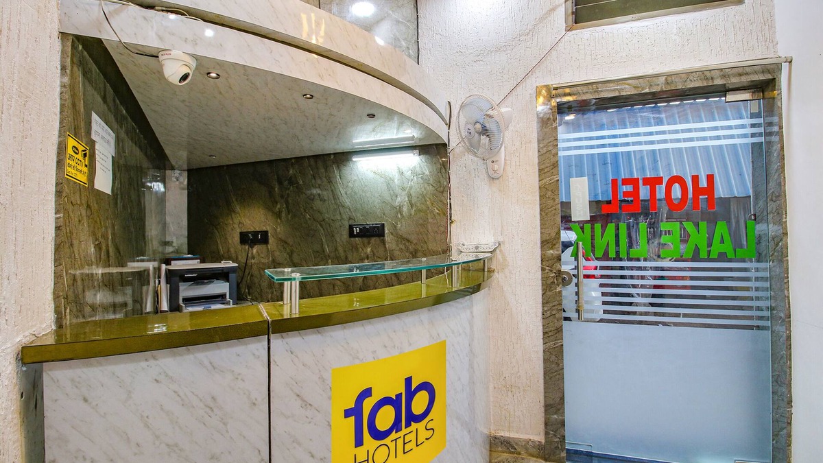 Bhopal Hotel | Fabexpress Lake Link