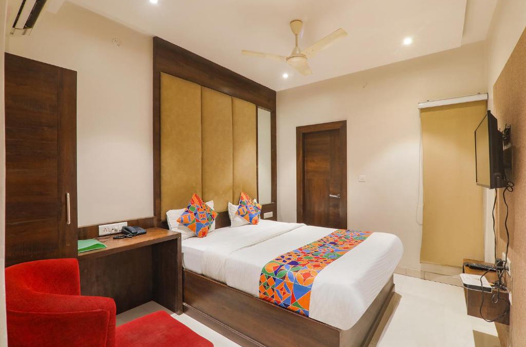 Allahabad Hotel | FabExpress Stay Inn I