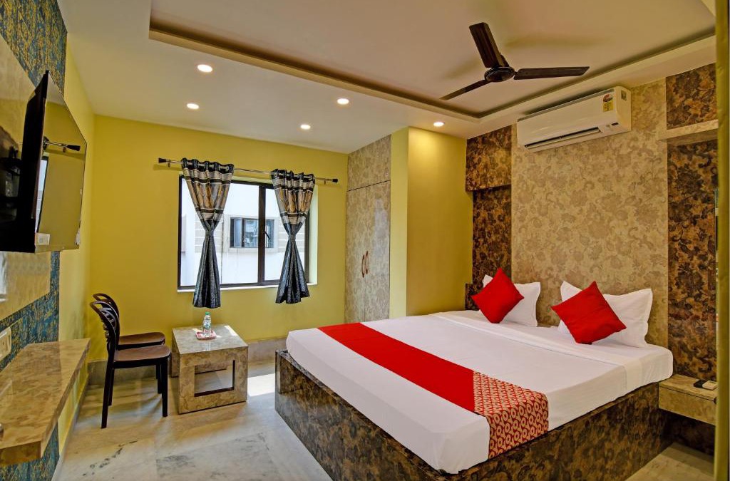 Chinar Park Hotel | FabHotel Divine Chariot