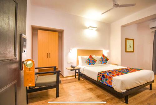 Taltala Hotel | FabHotel Heera Holiday Inn - Nr Eden Garden Stadium