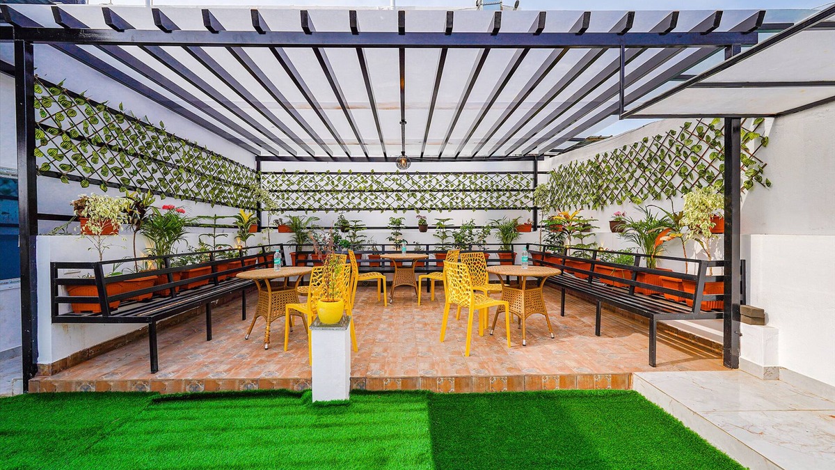 Koramangala Hotel | Fabhotel Ivory Pearl