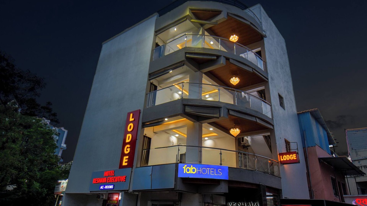 Hadapsar Hotel | Fabhotel Keshava executive - Nr Mahadji Shinde chhatri