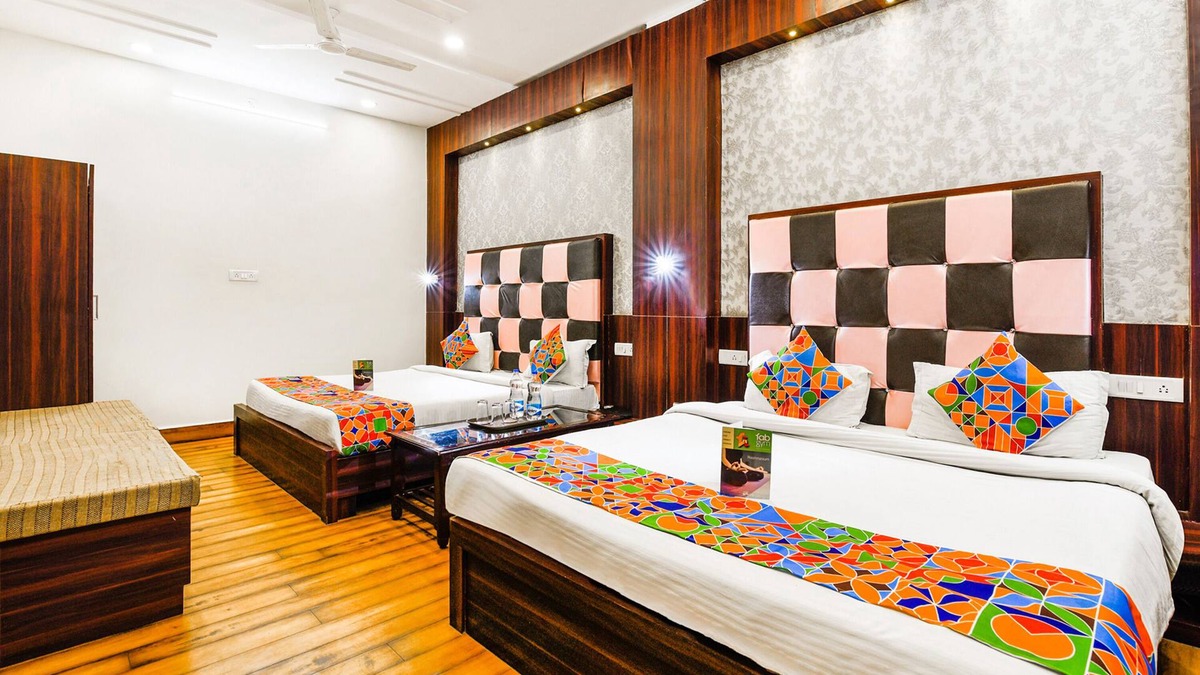 Charbagh Hotel | Fabhotel Metro View