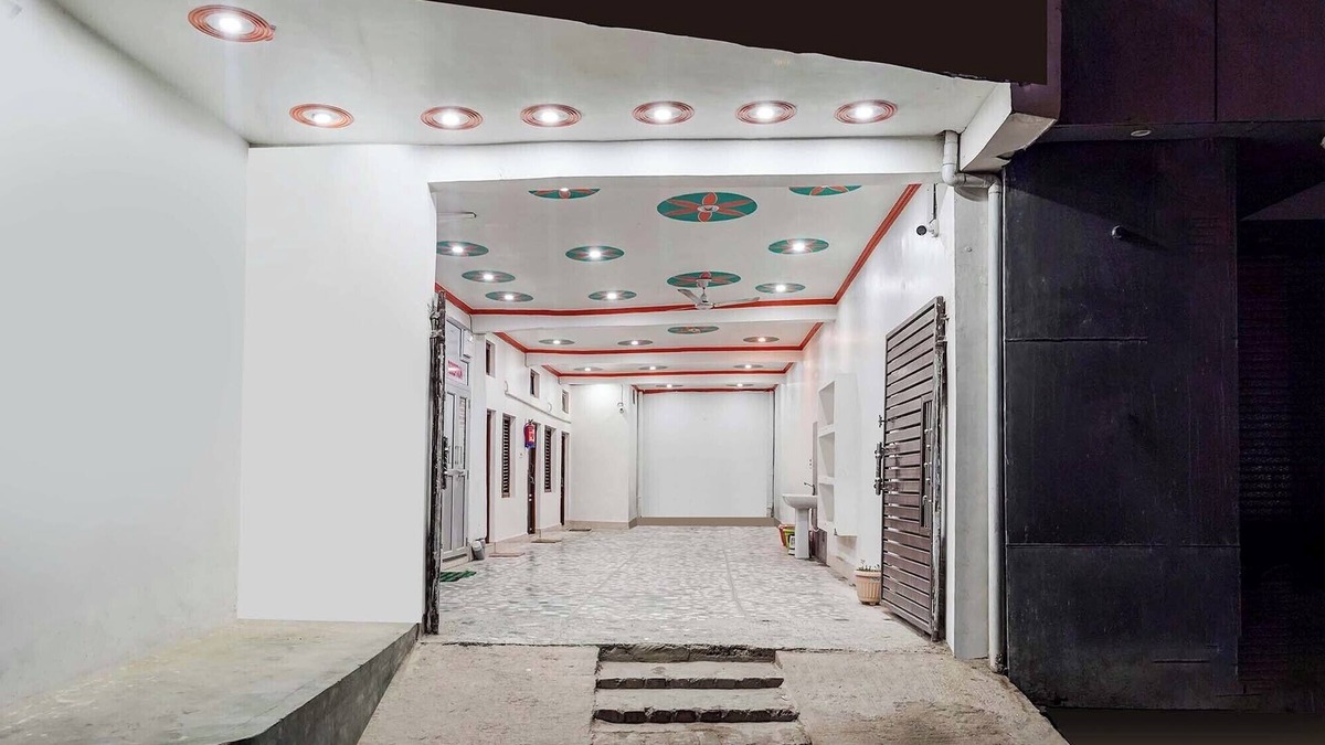 Faizabad Hotel | Fabhotel Ramendra Palace