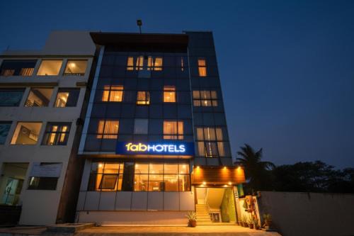 Bhubaneshwar Hotel | FabHotel Seven Inn 30 - Near Care Hospital