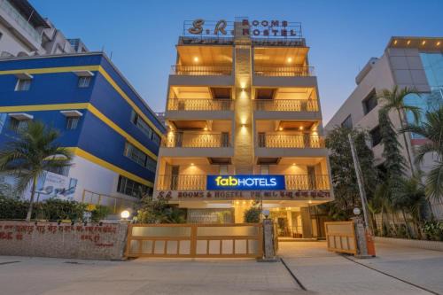 Wakad Hotel | FabHotel SR Wakad - Nr Mall of Millenium