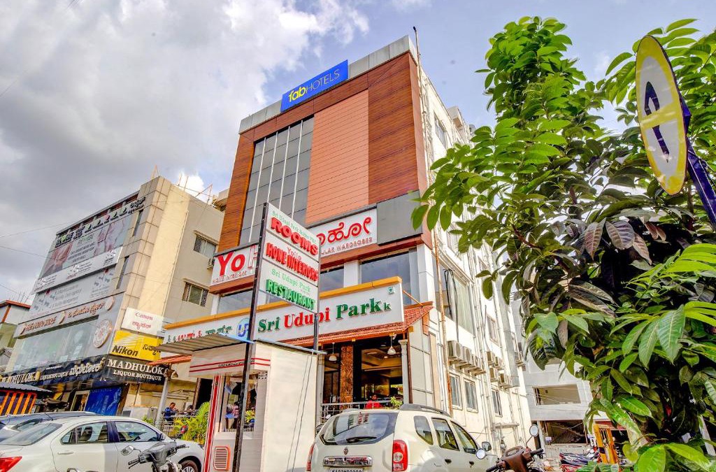 Krishnarajapura Hotel | FabHotel Sri Udupi Park