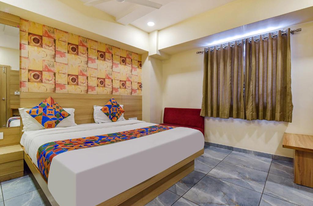 Ahmedabad Hotel | FabHotel Vishala