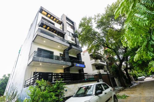 Sector 40 Hotel | FabHotel X Green Tree