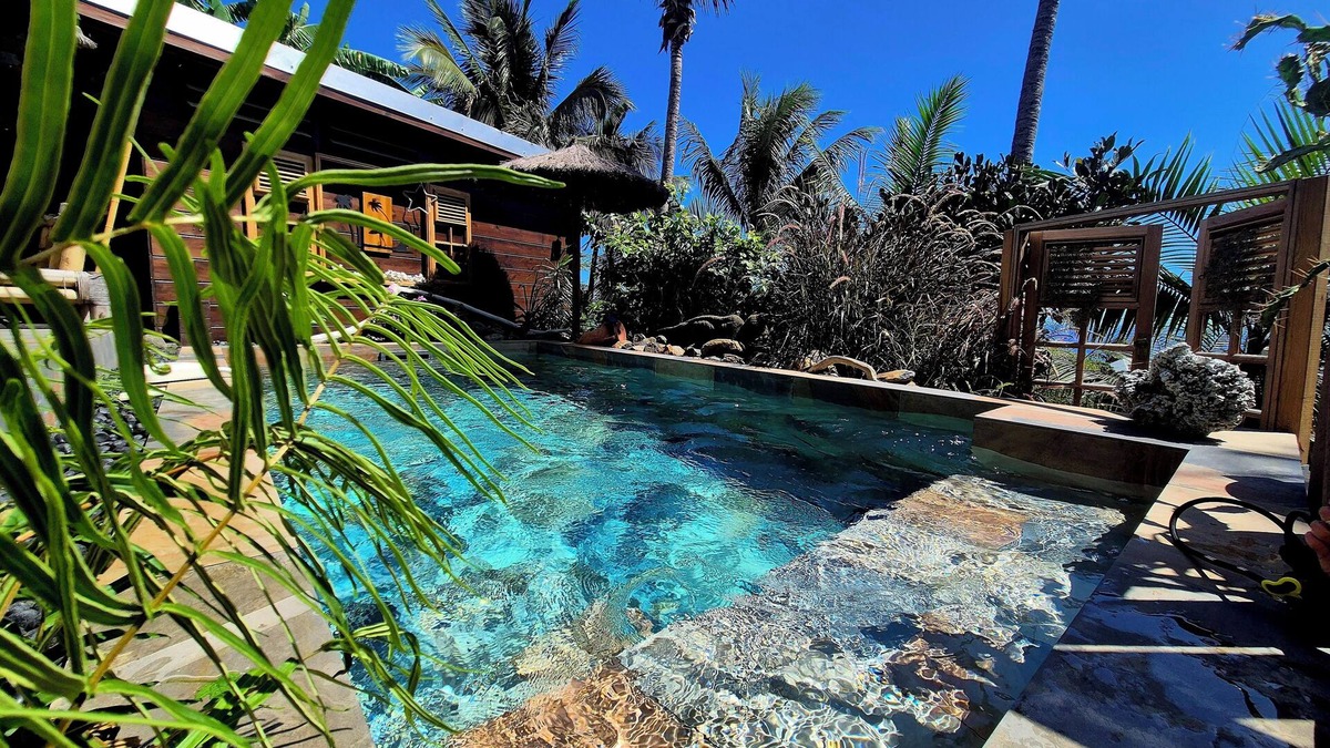 Les Avirons House | Fabuleuse Maison Sur Pilotis Dans les Cocotiers &spa sur Terrain Tropical