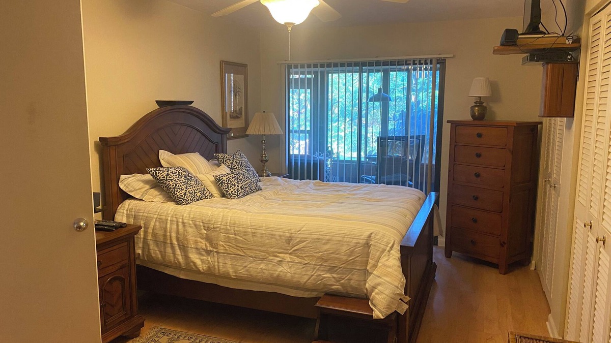 South Bradenton Condo | Fabulous 2-bed 2-bath main floor condo in Wildwood Springs
