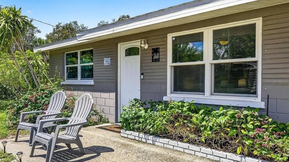 Largo Cottage | Fabulous 2-bedroom cottage with AC in Largo