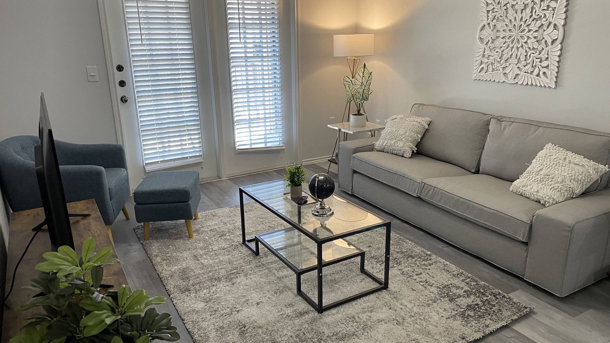 Schertz Apartment | Fabulous 2BD With Pool - Great Location!