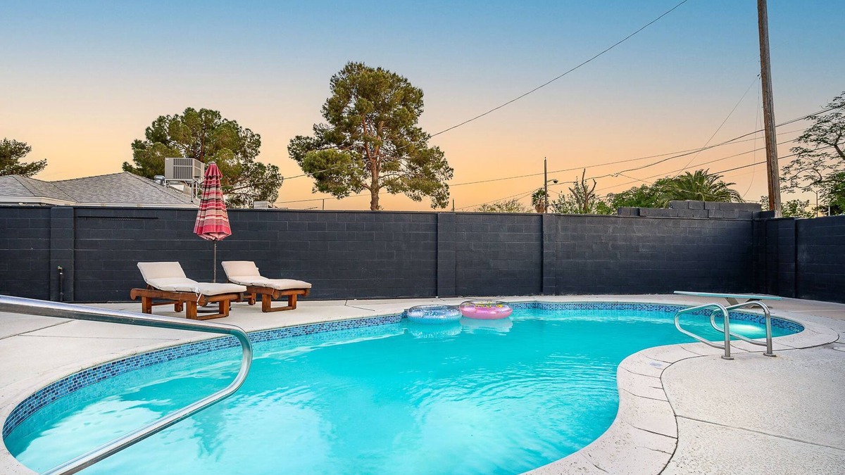 McNeil Estates House | Fabulous 3 bd w/Pool! 10 mins from Strip/Airport!
