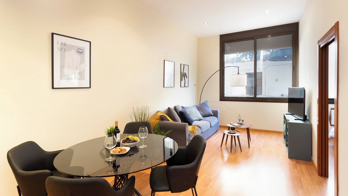Esquerra de l'Eixample Apartment | Fabulous 3-Bedroom Apartment Eixample