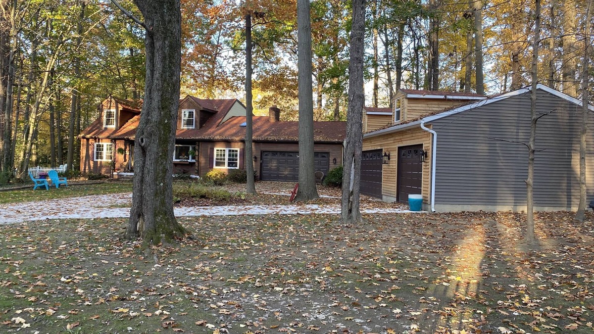Austinburg House | Fabulous 4-bedroom house on the Grand River