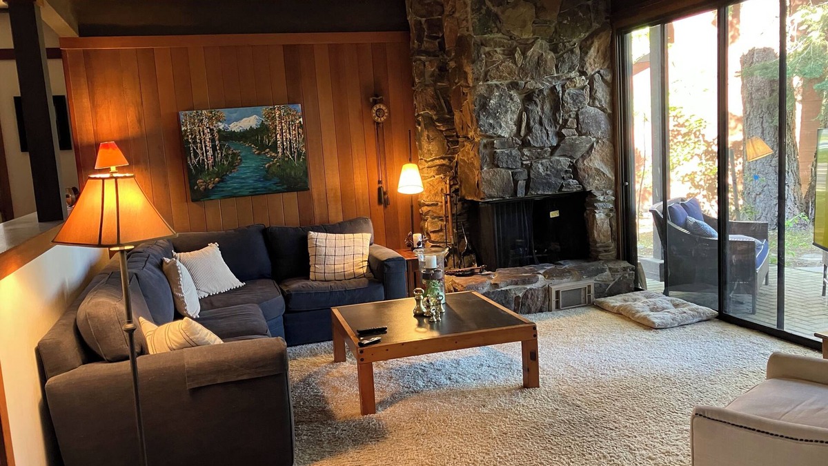 Tahoe Sierra Estates Condo | Fabulous 4 Bedroom Tavern Shores with Lakefront Views