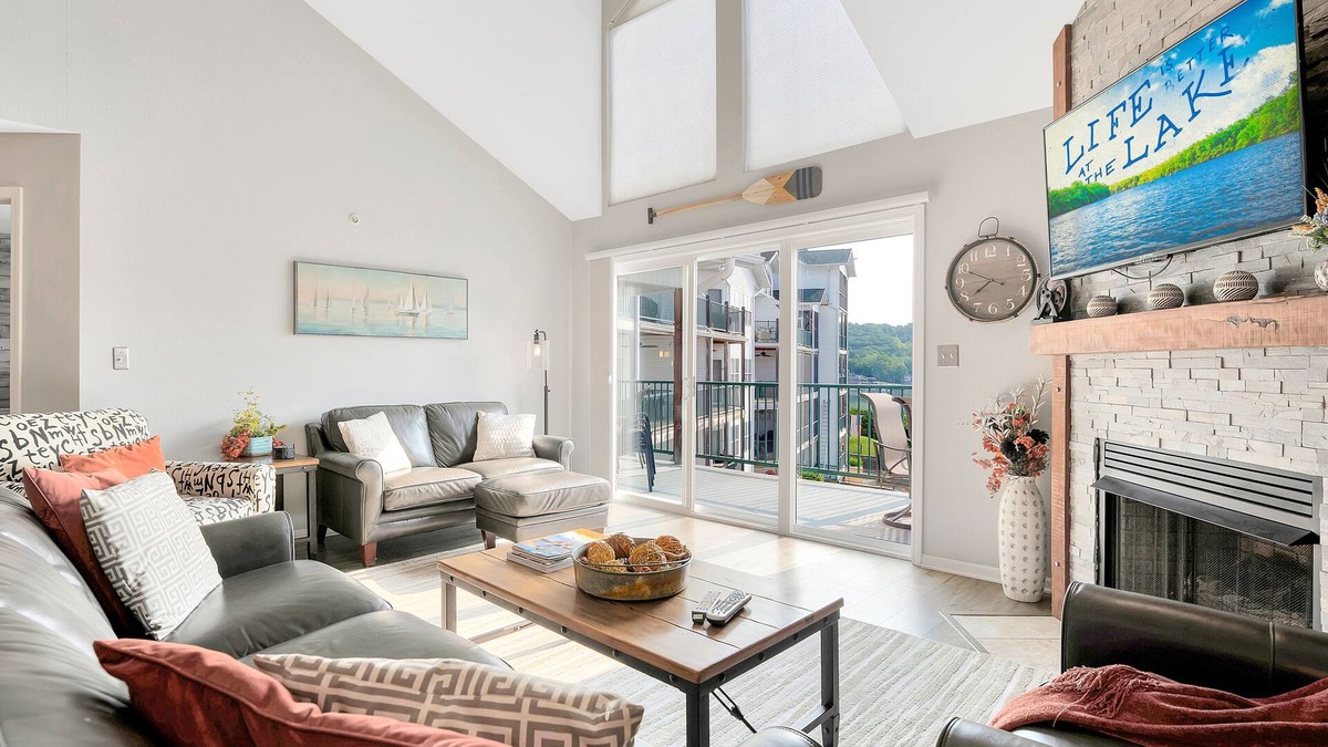Camdenton Condo | Fabulous 4 bedroom unit with boat slip.