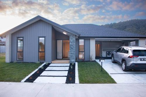 Pukehangi House | Fabulous 4 Bedrooms House in Rotorua