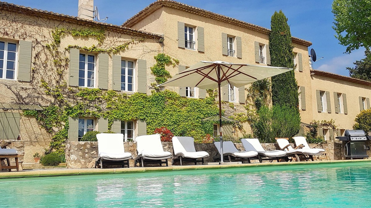 Lambesc House | Fabulous 7 bedroom 18 century Mas - Heated Pool. Pet friendly, 25 mins Aix en P
