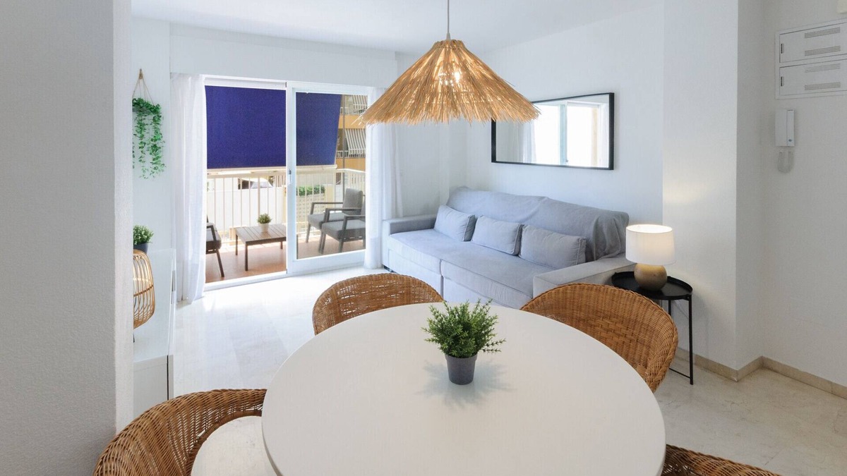 Grao de Gandia Apartment | Fabulous and with charm, a few meters from the beach. A/C and free wifi. Terrace with sea views