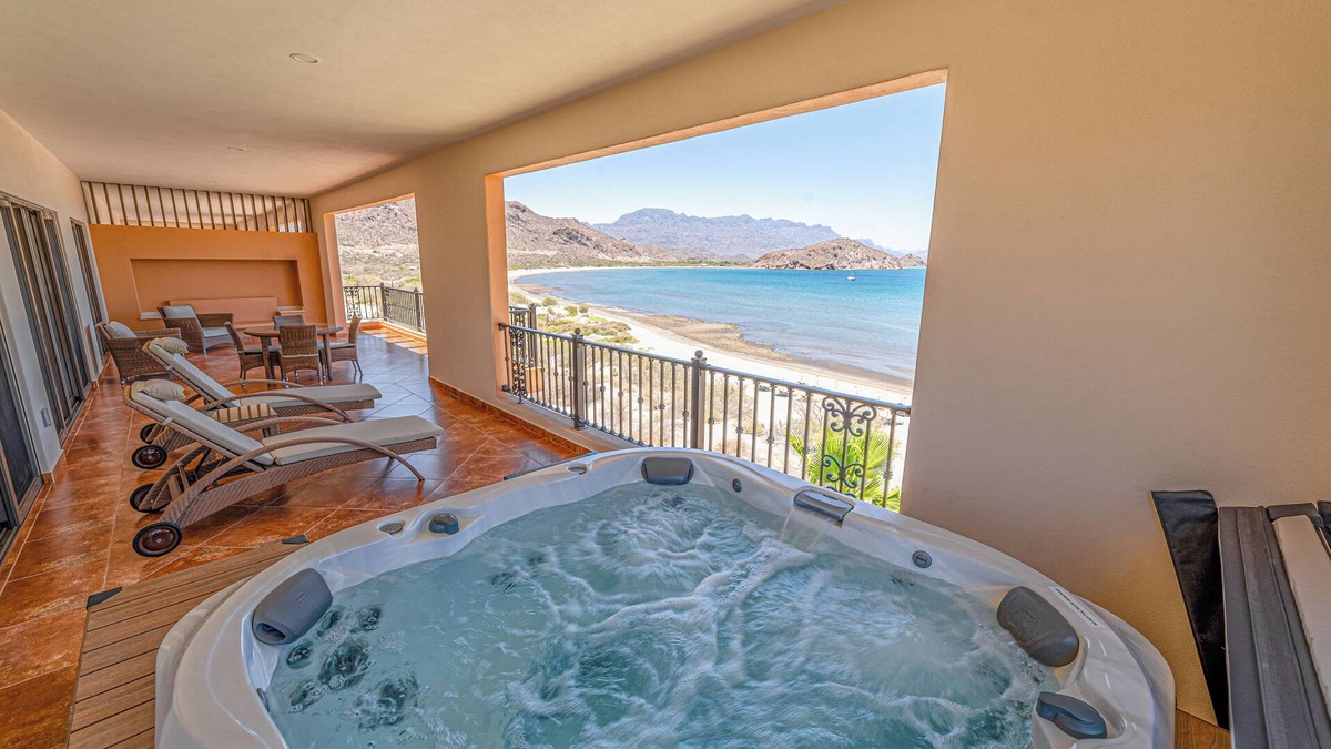 Loreto Resort | Fabulous Christmas in Loreto, Baja Mexico. Deluxe 2bdrm Ocean Front Penthouse.