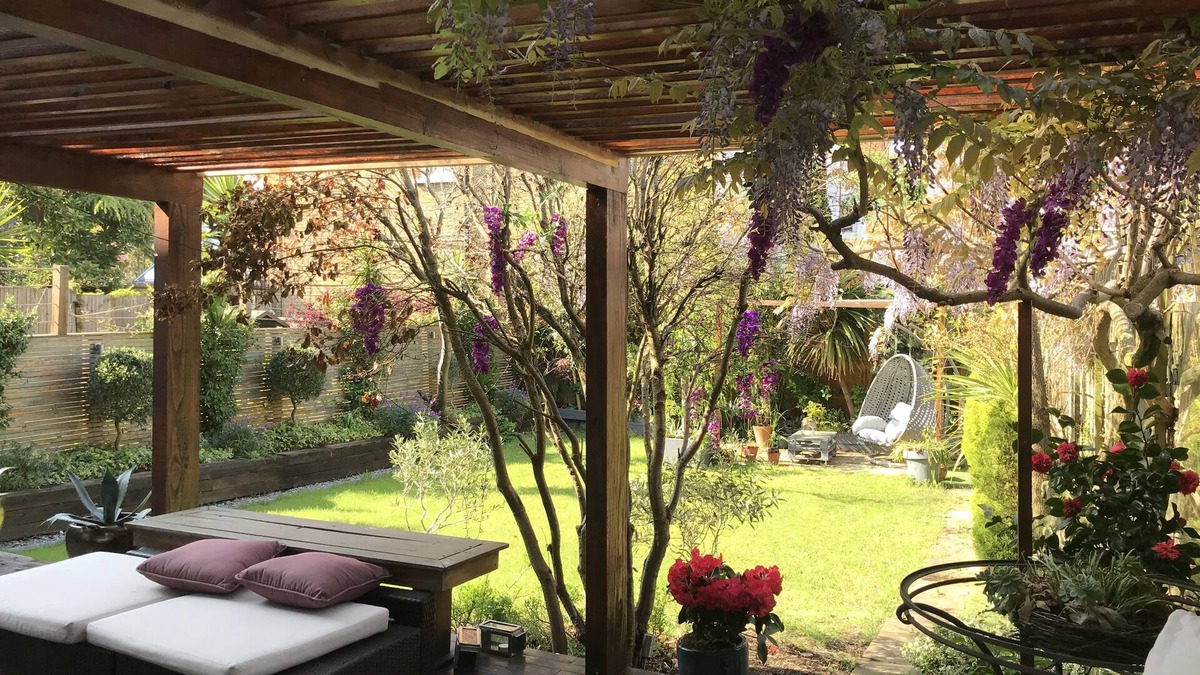 Putney Apartment | Fabulous en-suite room, independent access and garden in London superChic area