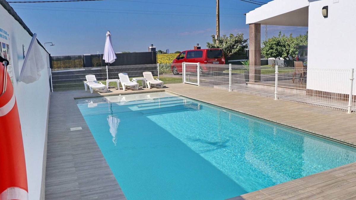 Conil de la Frontera Ski Chalet | Fabulous holiday home with private pool