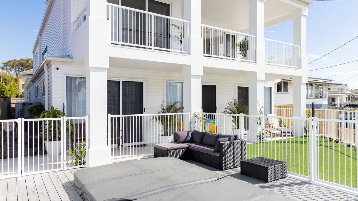 Scarborough Apartment | Fabulous Flinders unit 3 on Queens Beach