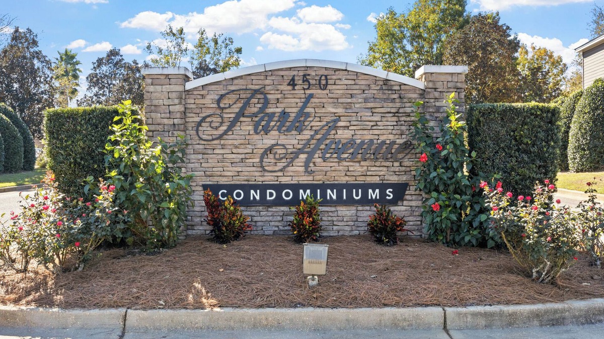 Foley Condo | Fabulous Foley near the beach, ball fields, & OWA