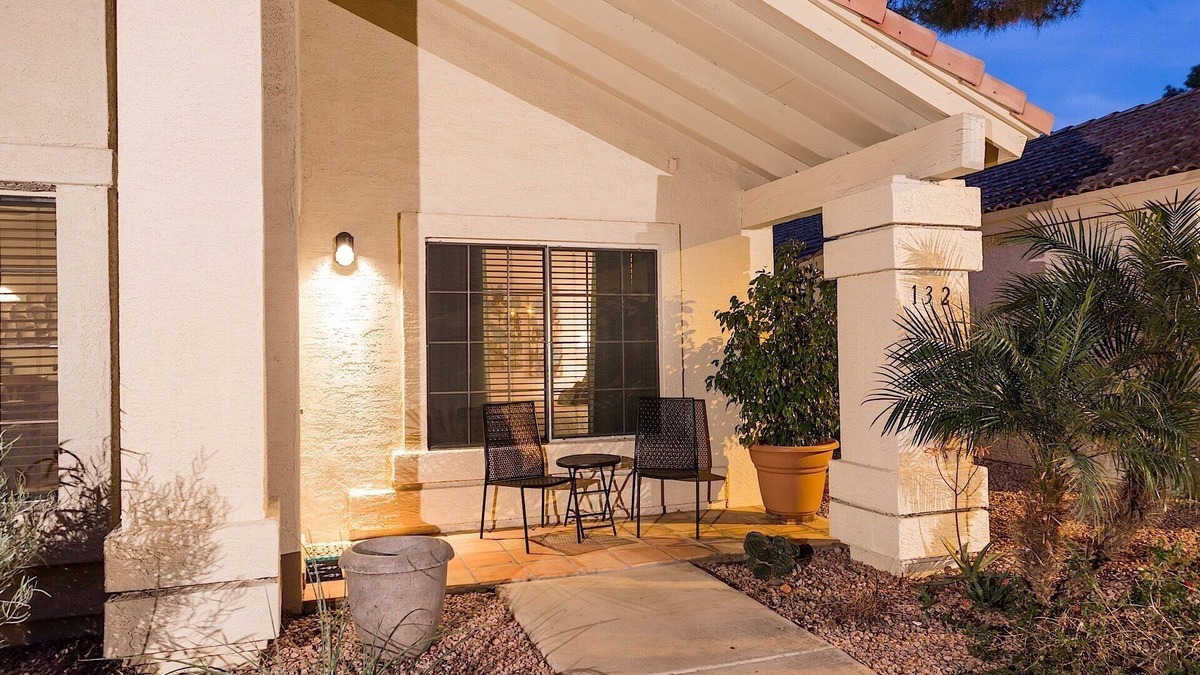 Val Vista Lakes House | Fabulous Gilbert~No Place Like Home, Cozy 2 Bedroom Home/Community Pool Now
