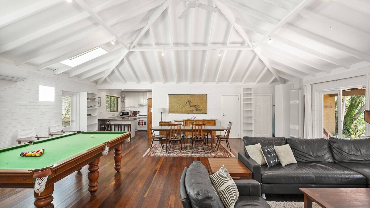 Avalon Beach House | Fabulous holiday home so close to the beach and the village!