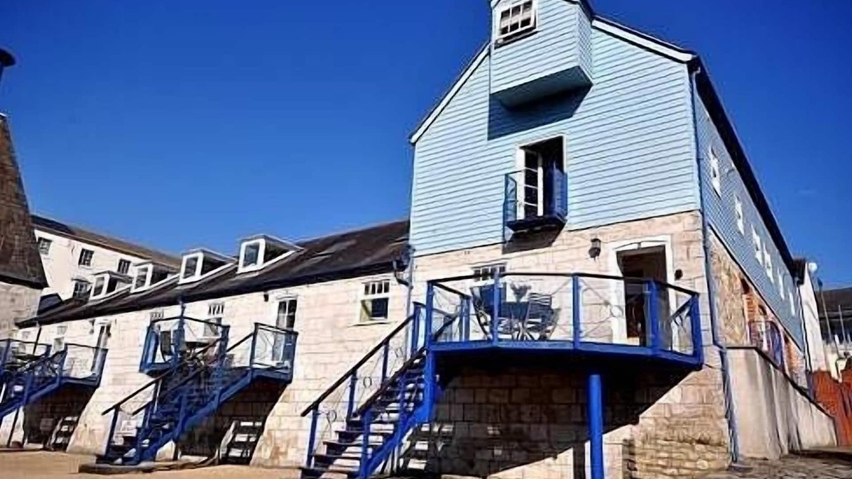 Weymouth House | Fabulous House & Location! Just over the bridge to town and beach.