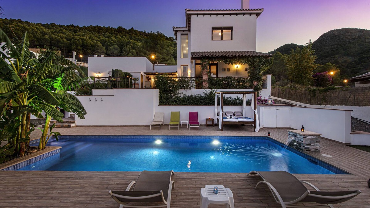 Pinos de Alhaurin Villa | Fabulous luxury villa for up to 12 people with beautiful views and heated pool